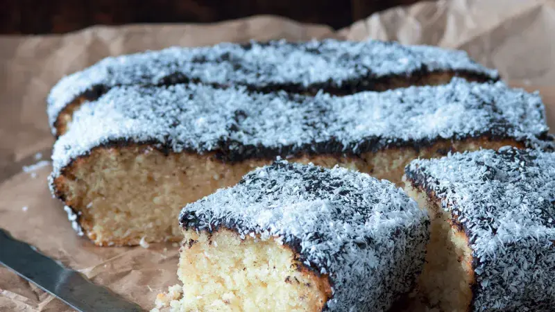 Kefírová buchta s kokosem a čokoládou