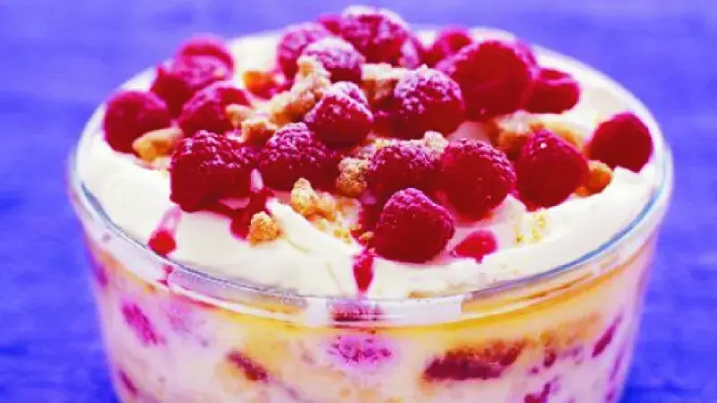 Pečený trifle s malinami