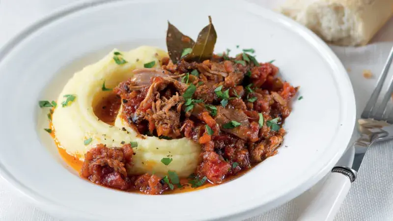 Kachní ragú s bramborovou kaší