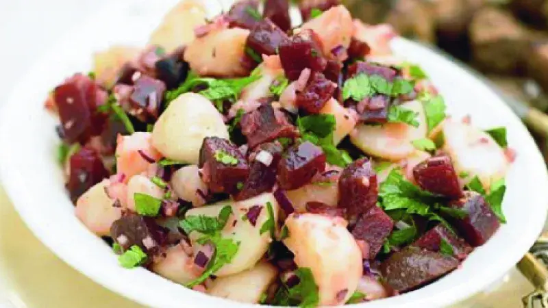 Salát z červené řepy & brambor