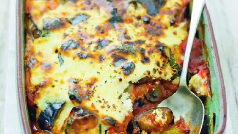 Vegetariánská musaka s fetou