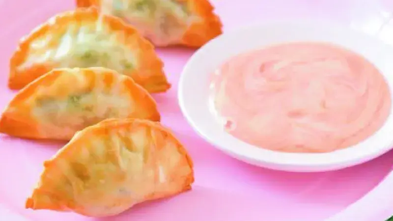 Slané motýlí kukly