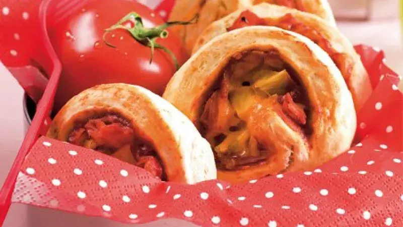 Havajské pizzové rolky