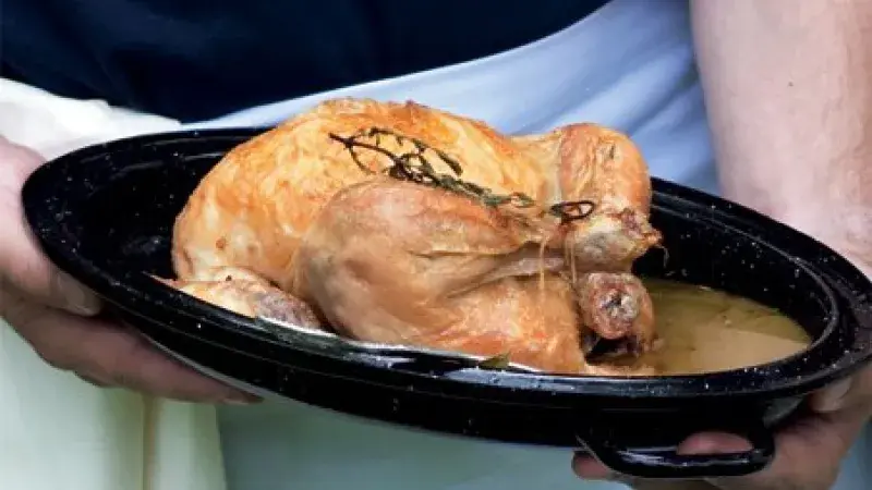 Dokonale šťavnaté kuře se šťouchanými bramborami