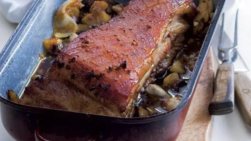 Vepřový bůček glazovaný medem a černým pivem