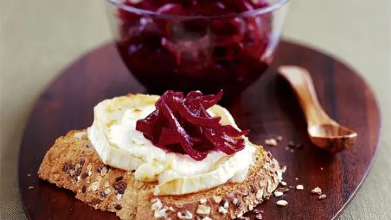 Štiplavé cibulové čatní