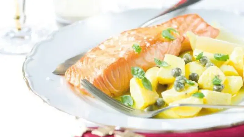 Losos na citrusech s voňavými bramborami
