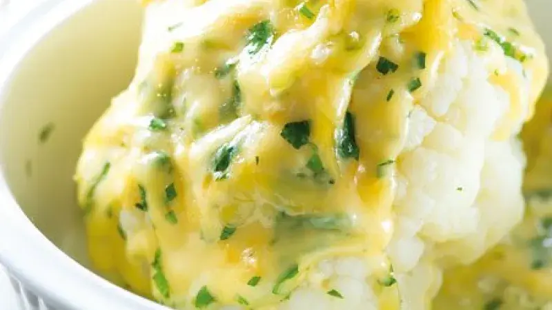 Vařený květák se sýrem