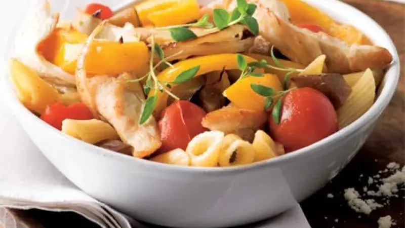 Penne s kuřetem a zeleninou