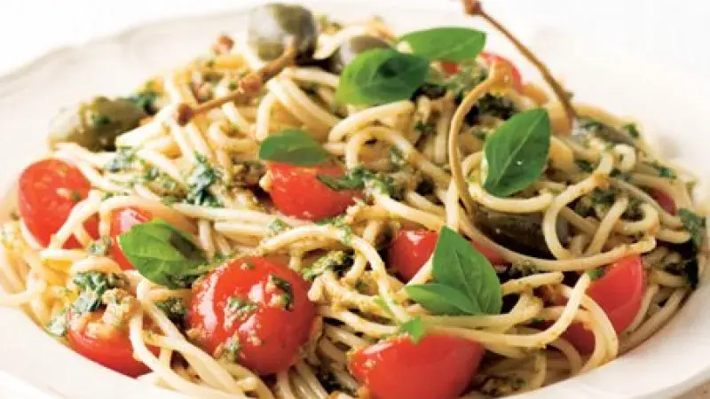 Špagety s eolijským pestem