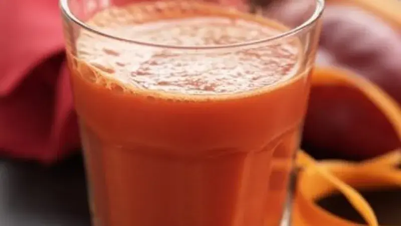 Mrkvový nápoj s kokosem a zázvorem