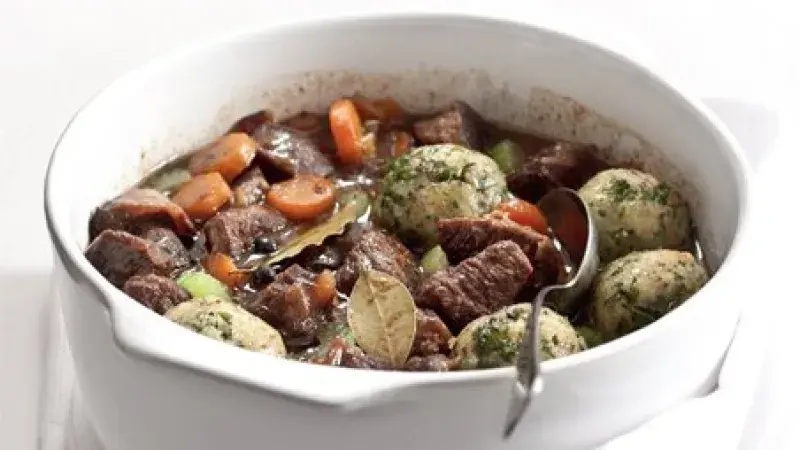 Hovězí na pivě s bylinkovými knedlíčky