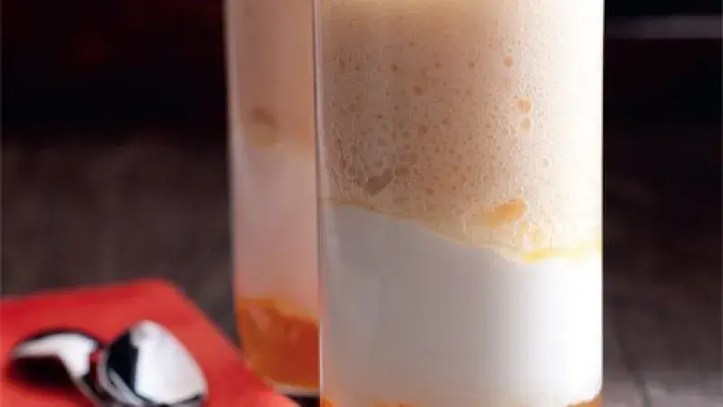 Dezert s ovocnou pěnou