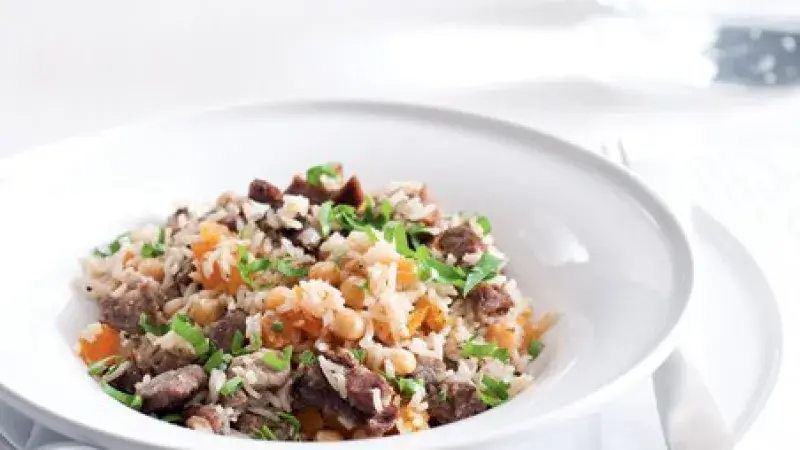 Jehněčí pilaf s cizrnou