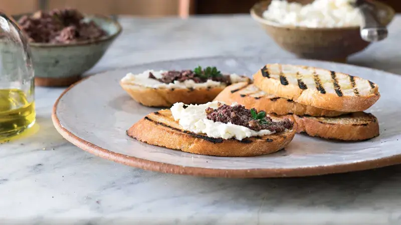 Antipasti olivy & sýr