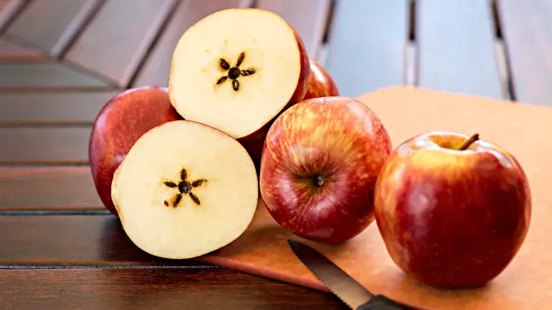 Co vás čeká: Rozkrojte jablíčko, pusťte lodičku