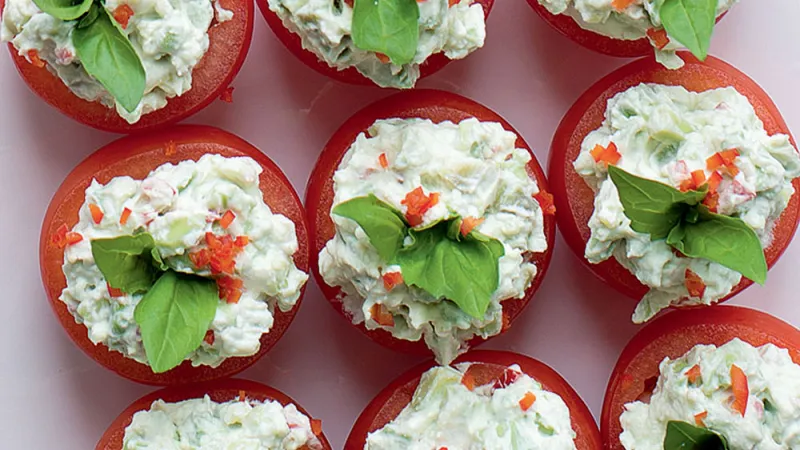 Rajčátka s avokádovou pěnou