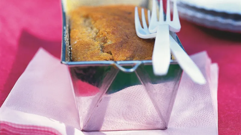 Banánový chlebíček s rozinkami a čokoládou