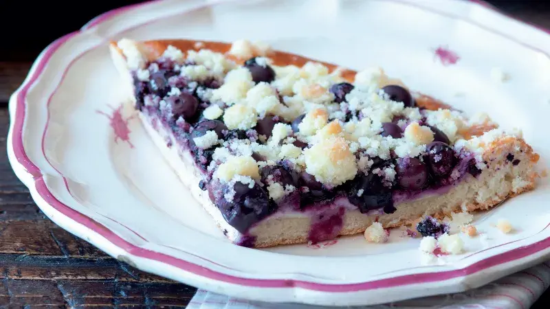 Kynutý borůvkový koláč