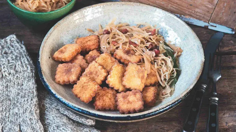 Bramborové čtverečky se zelím