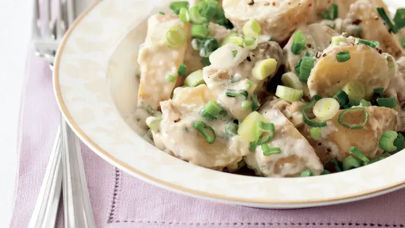  Bramborový salát s ančovičkami a citronovou šťávou