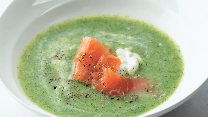 Brokolicová polévka se smetanou