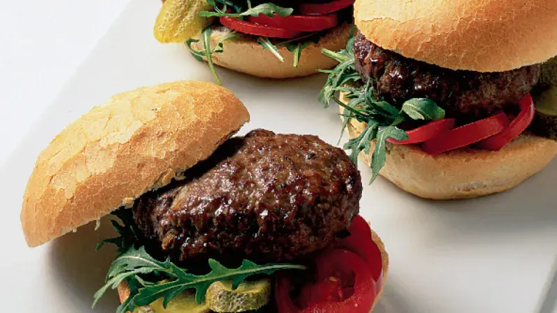 Hamburgery s plísňovým sýrem