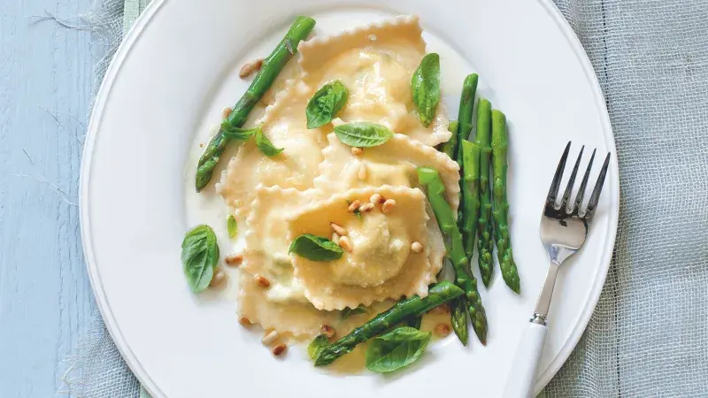 Ravioly s chřestem a ricottou