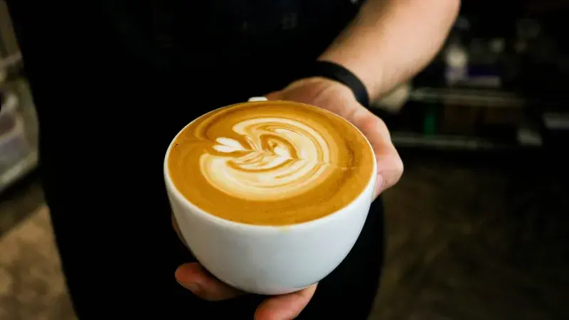 Nejlepší kávu vám uvaří brněnský barista Michal Kocman