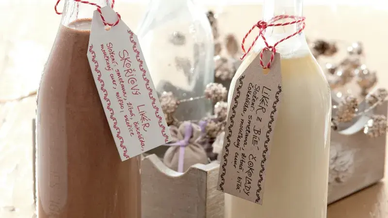 Čokoládový likér se skořicí