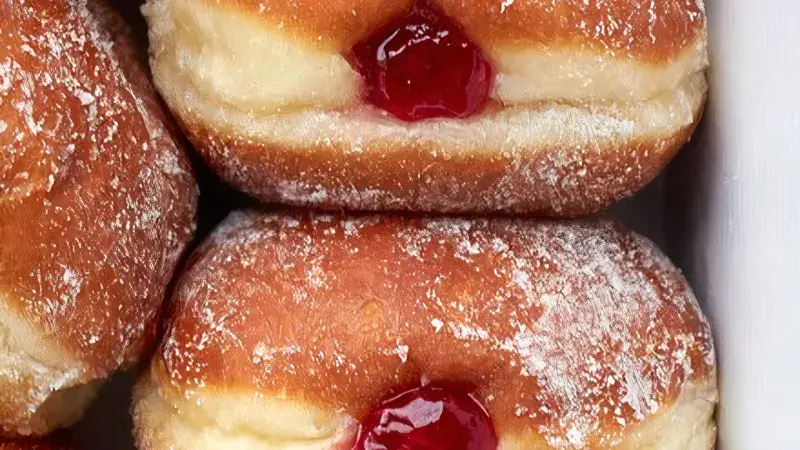 Koblihy s marmeládou v krabici