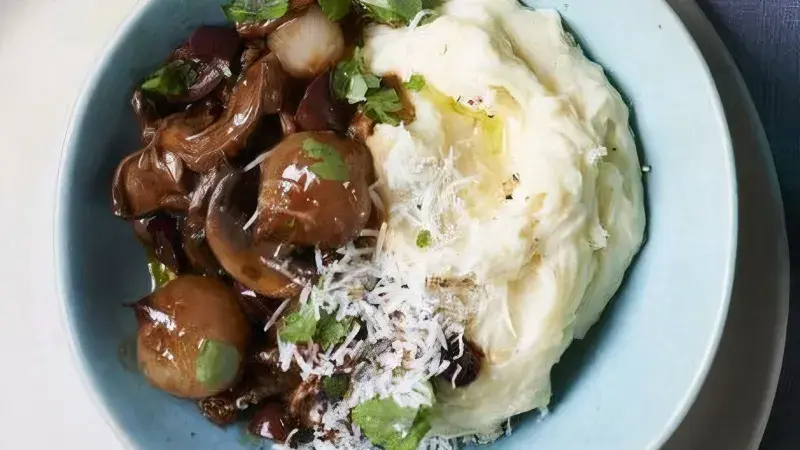 Bramborová kaše s křenem