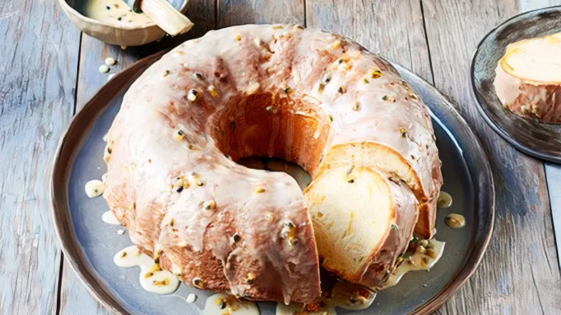 Bábovka s ananasem a mučenkou