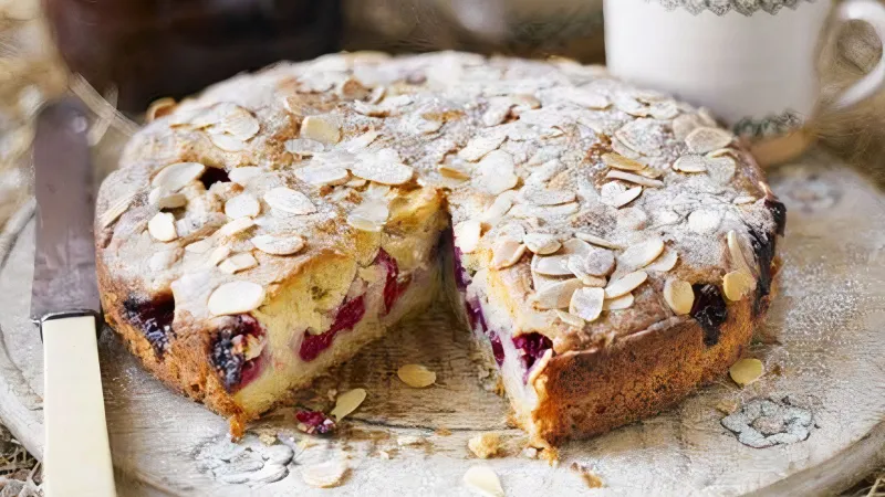 Malinový Bakewell dort