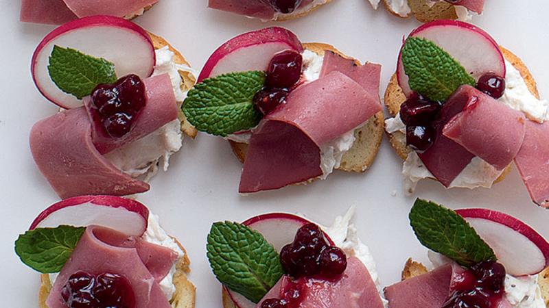 Crostini s hovězí šunkou