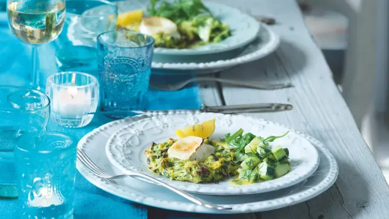 Cuketové placičky s okurkovým salátkem