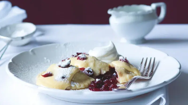 Brusinkové taštičky s vanilkovým krémem