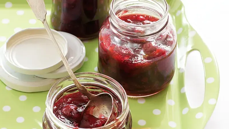 Džem z višní a rybízu