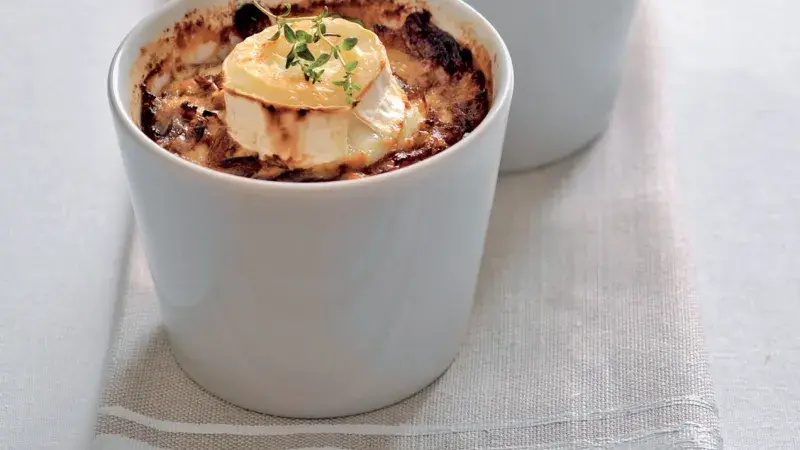 Gratinované topinambury s cibulí