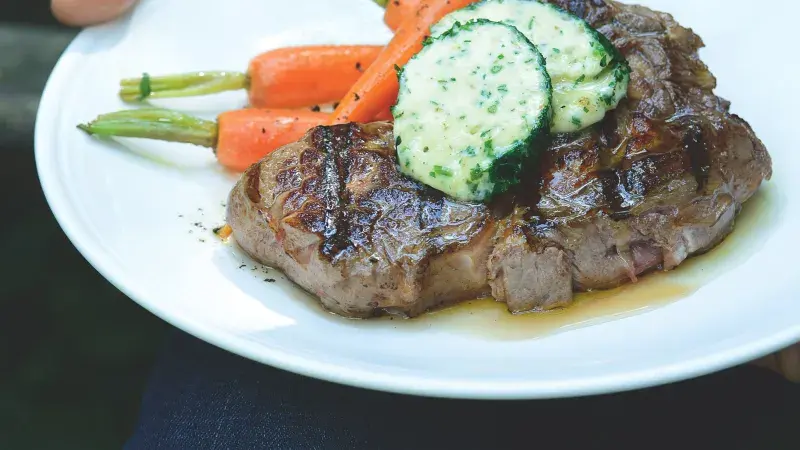 Grilovaný rib eye steak