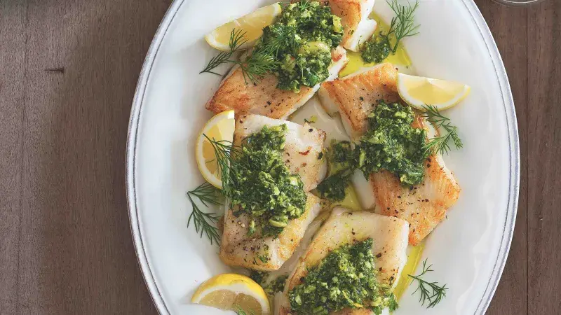 Halibut na másle s koprovým pestem