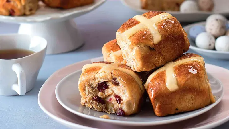 Velikonoční hot cross buns