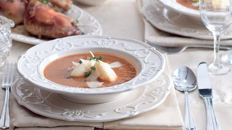 Hovězí consommé Sarah Bernhardt s nočky