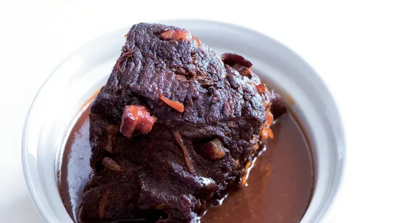 Hovězí pečeně na víně