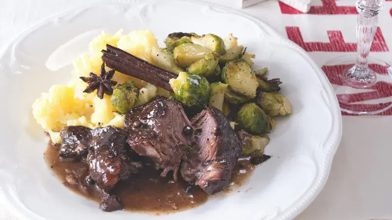 Hovězí kližka s vánočním kořením