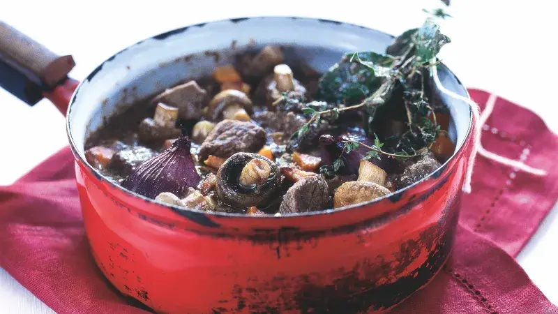 Hovězí po burgundsku