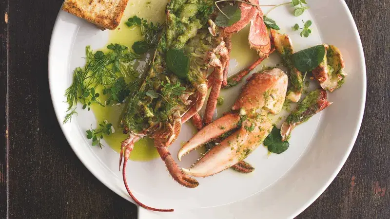 Humr s bylinkovým máslem