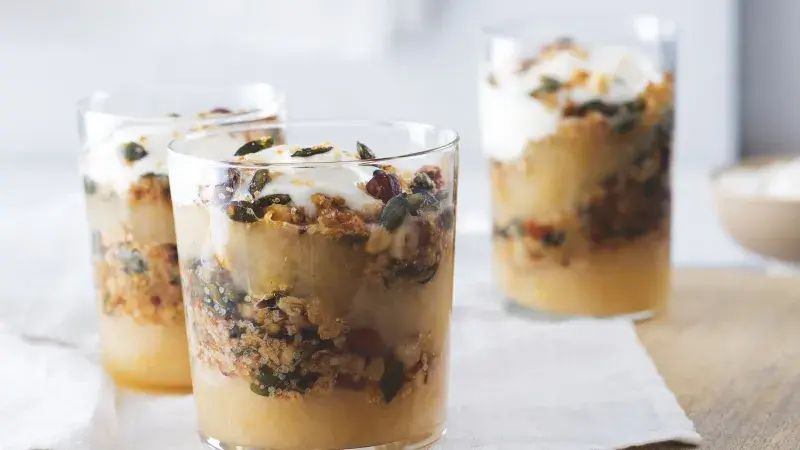 Jablečná svačinka (granola s jablečným pyré)