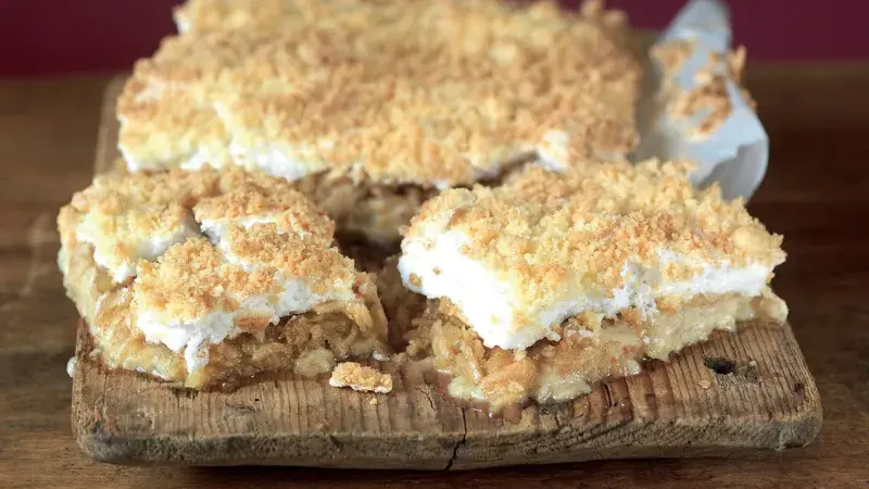 Jablečné řezy se sněhem