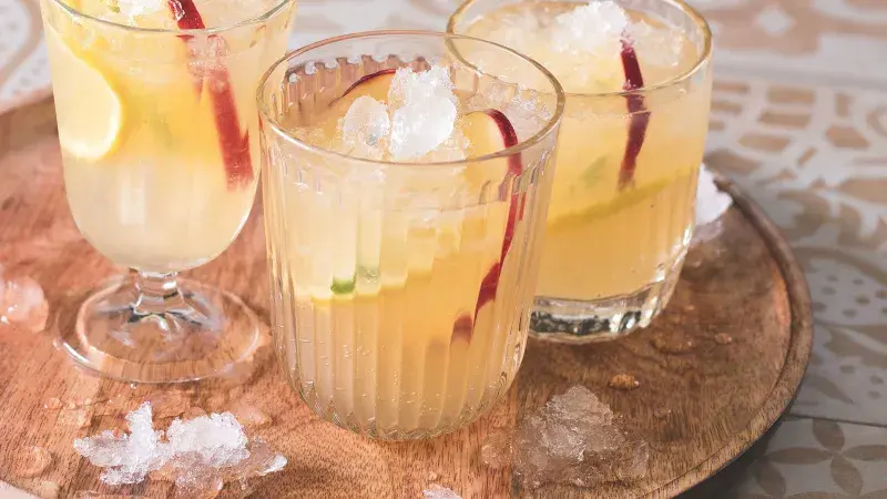 Jablečný drink s Lilletem